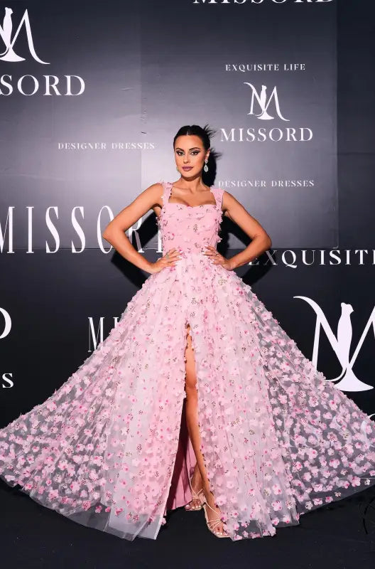 Elegant pink floral gown with square collar in sleeveless bohemian style