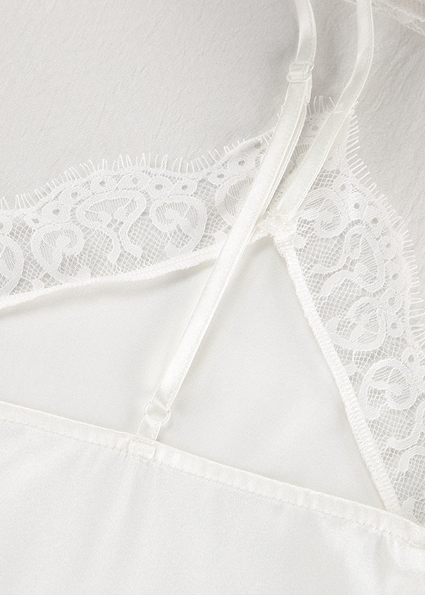 White lace-trimmed lingerie with floral patterns in comfortable ice silk pajamas fashion