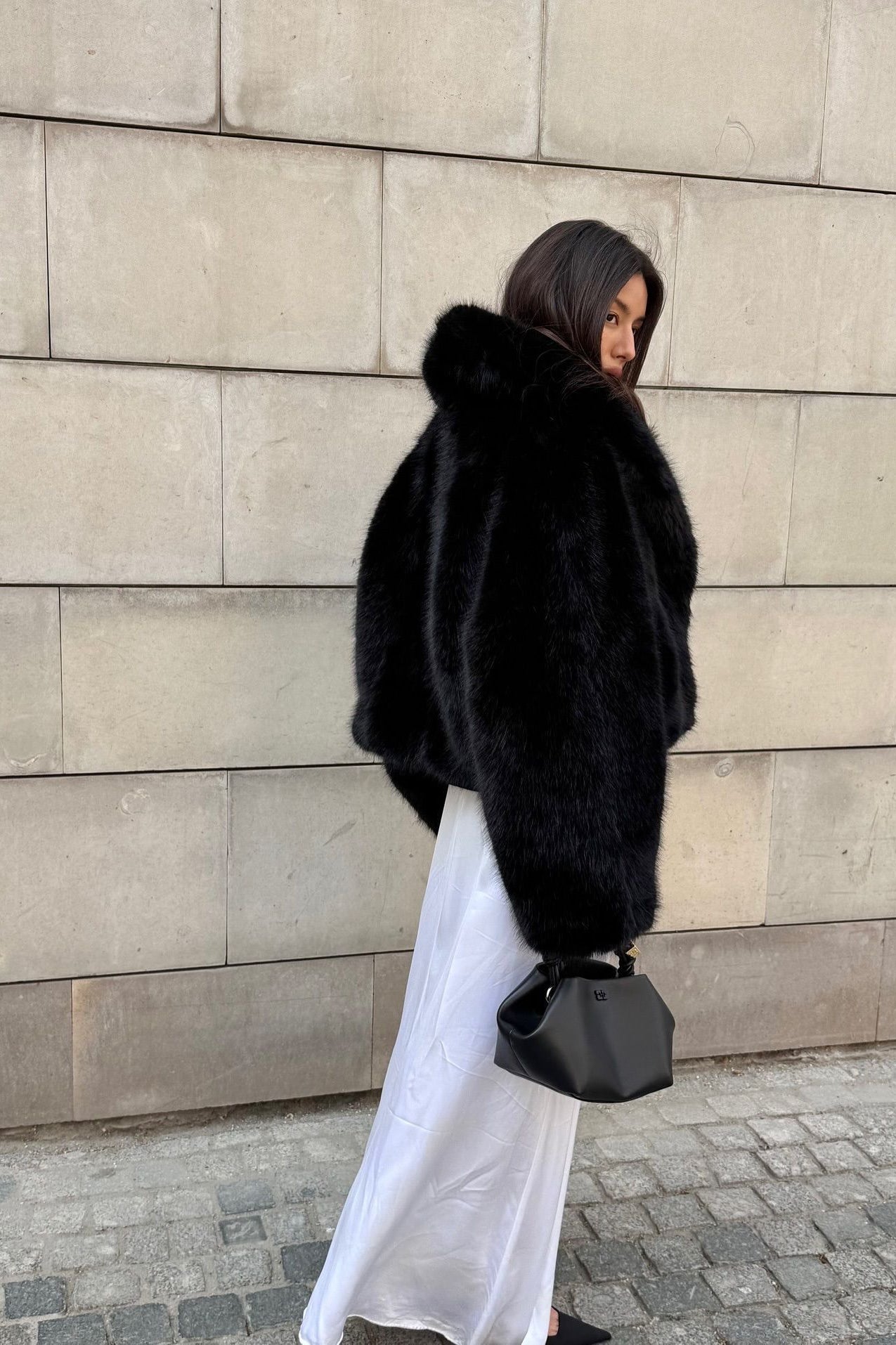 Cozy short faux fur coat with black hood and fox trim in Langry fashion