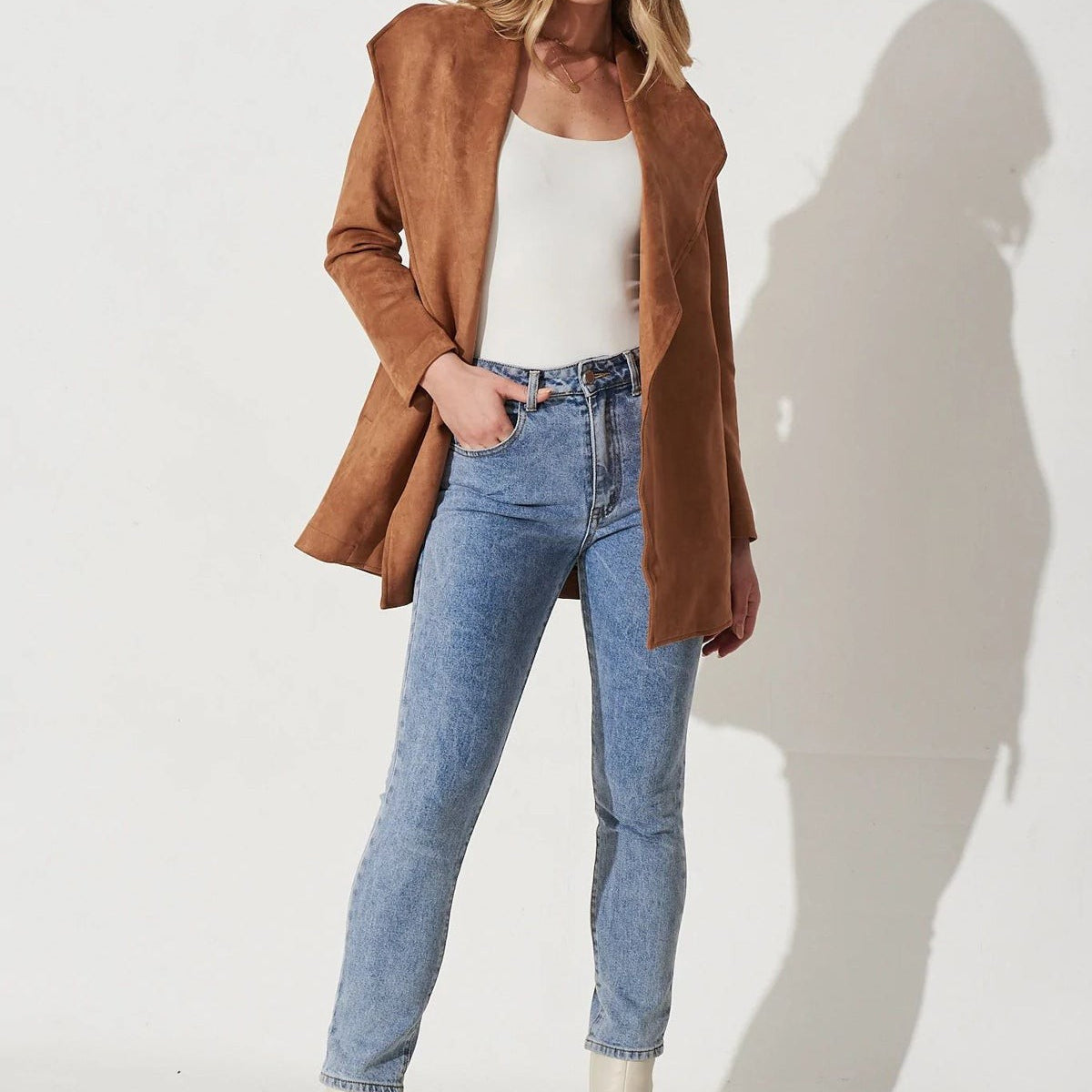 COLLARED SUEDE COAT-VETEMENTS