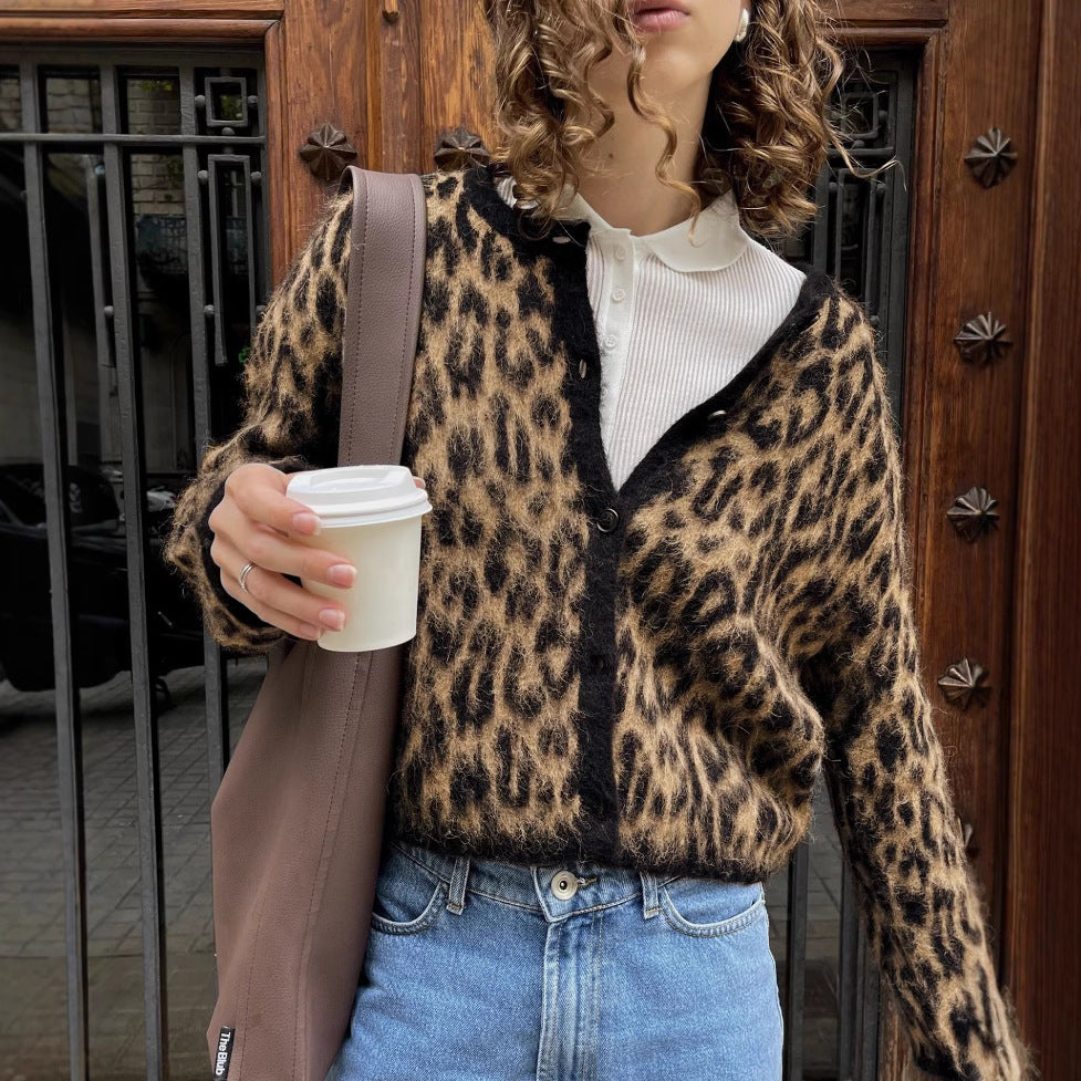Casual Leopard Print Knitted Sweater with regular sleeve perfect for trendy fashion looks