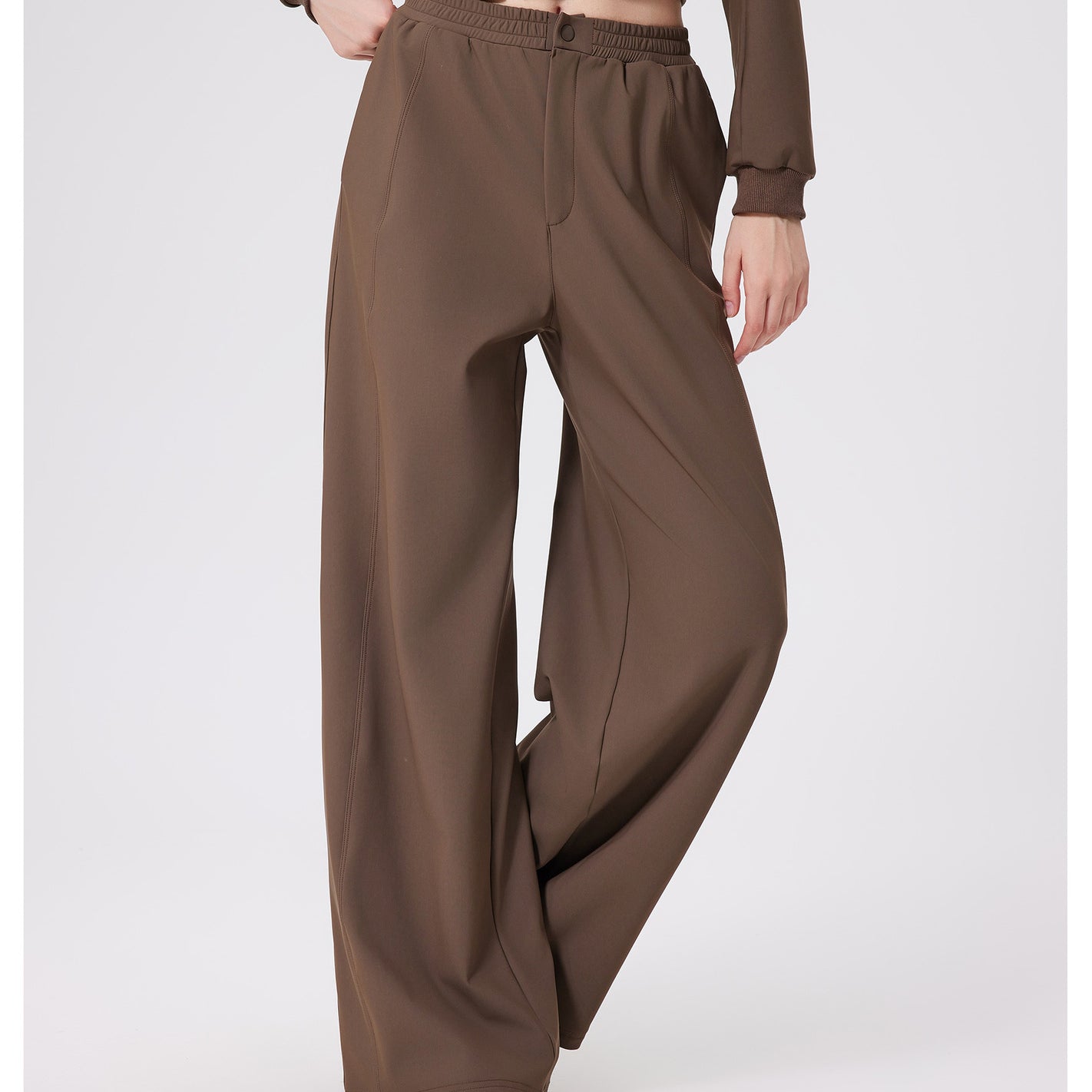 Brown loose fitness warm pants with belt loop and pocket detail