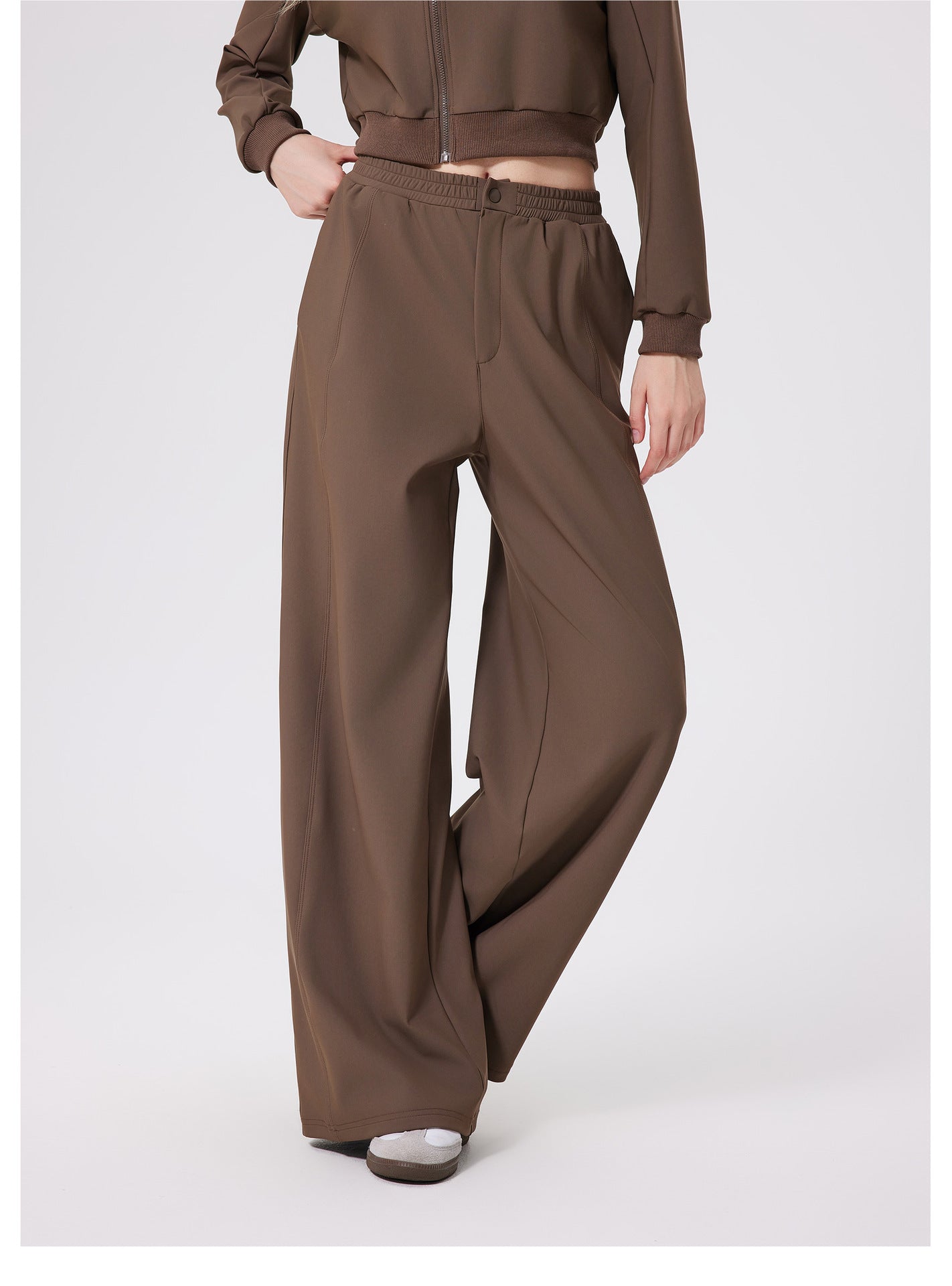 Brown loose fitness warm pants with belt loop and pocket detail