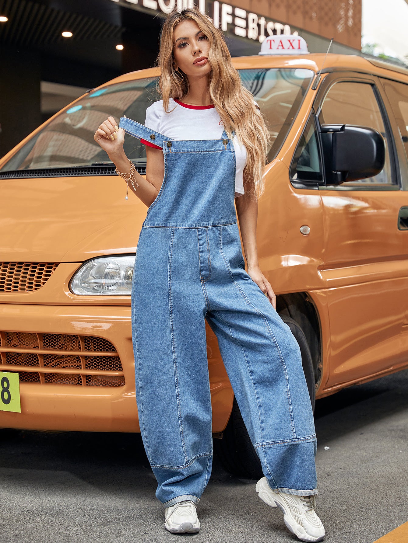 Casual denim jumpsuit featuring wide-leg design for trendy langry fashion ملابس