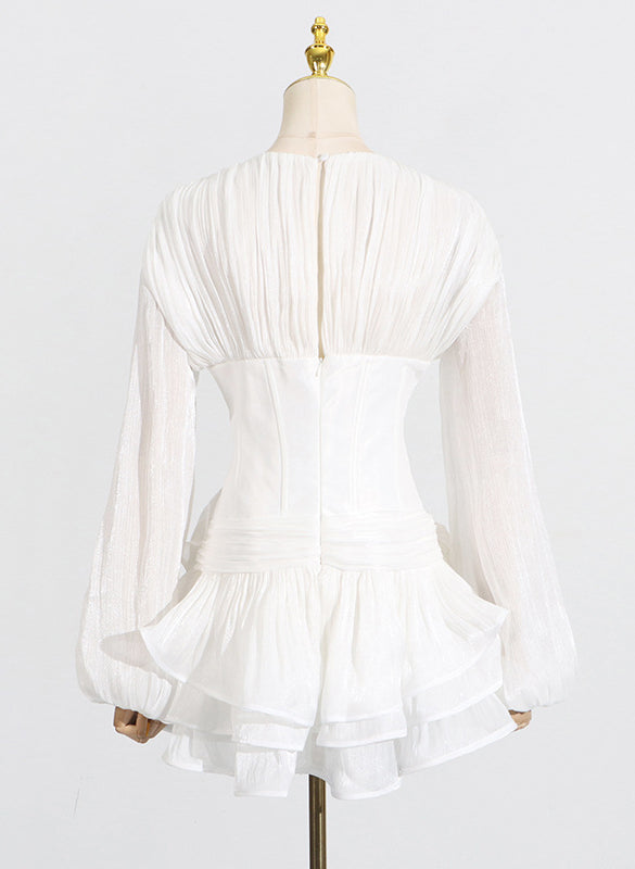 Elegant white ruffled blouse in Langry fashion, long sleeves, gathered bodice