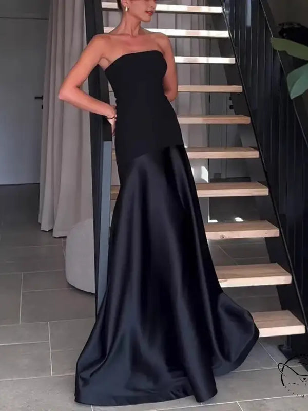 Elegant strapless black satin dress in Langry fashion