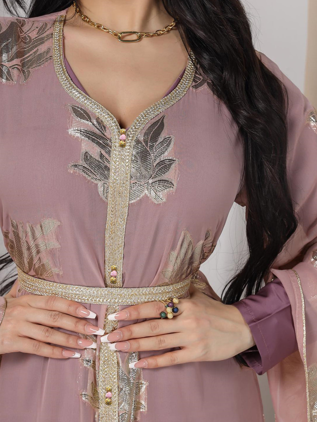 Elegant langry fashion ملابس: lavender gold embroidered chiffon kaftan with V-neckline