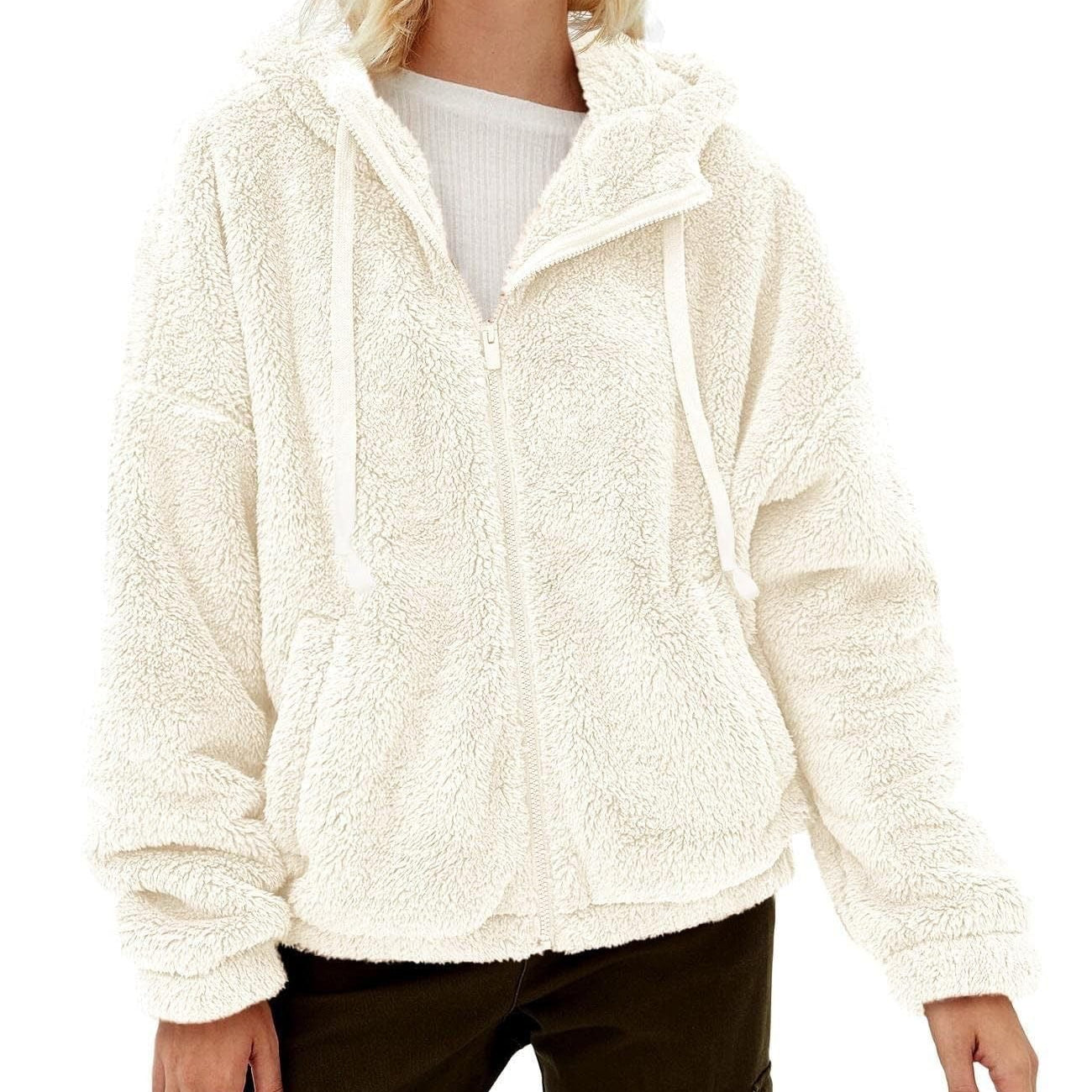 Cream-colored hooded sherpa jacket from the CUTE FLEECE SWEATER collection, long sleeve zipper style
