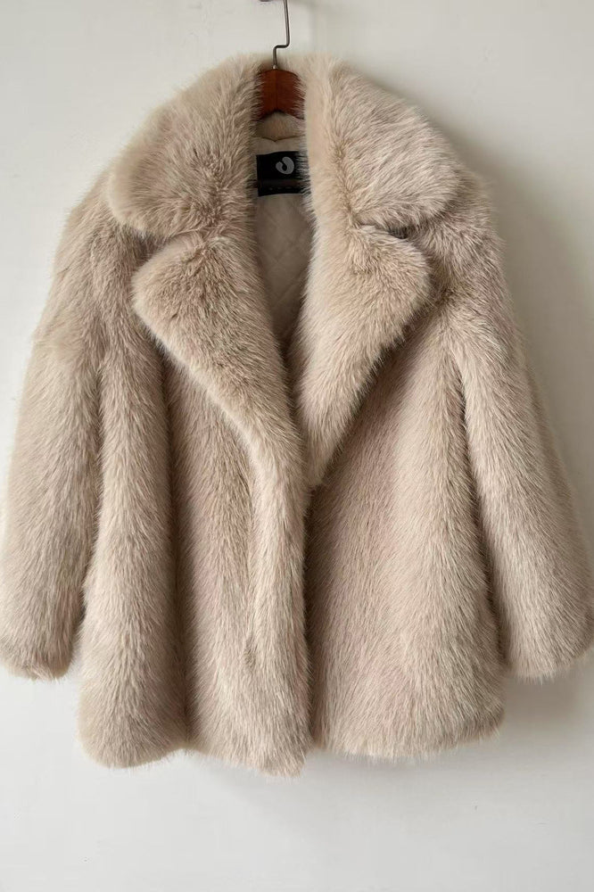 Cream faux fur coat with classic collar in Langry fashion
