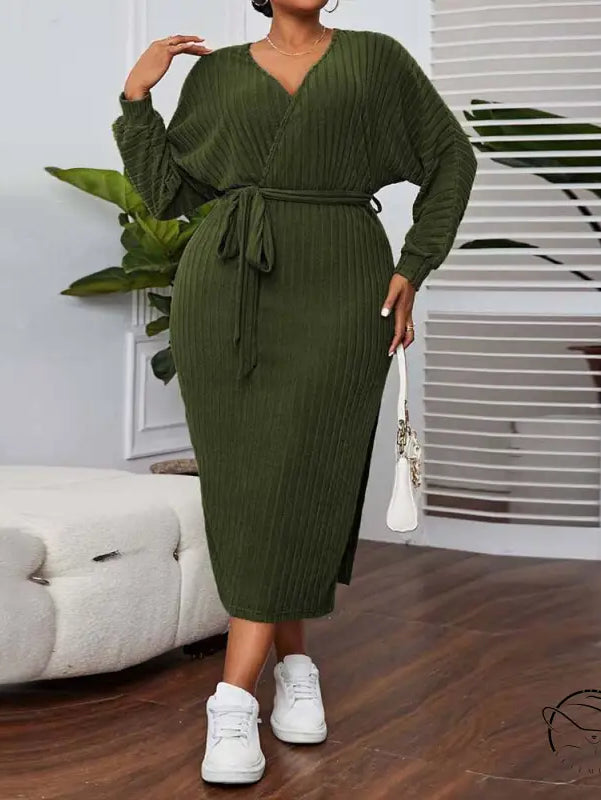 Elegant olive-green ribbed midi dress with V-neck and tie waist