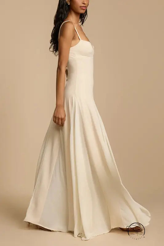 Elegant white maxi dress in casual loose large swing style