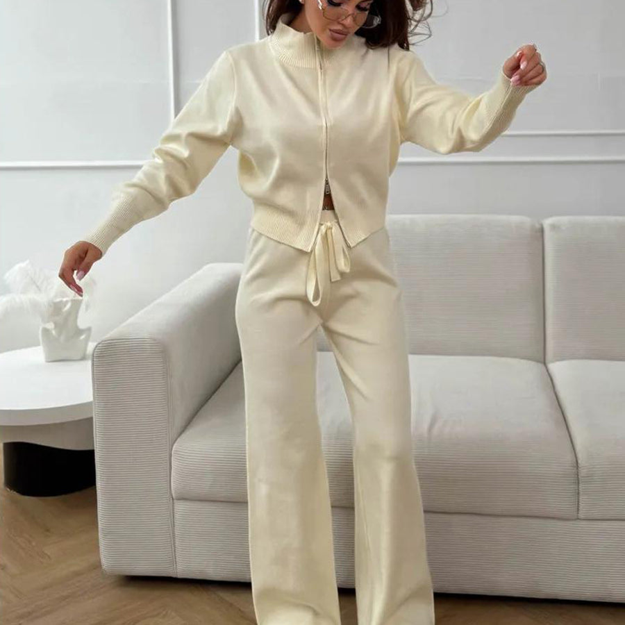 Langry fashion cream-colored zip-up tracksuit with white sneakers