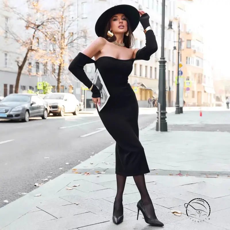 Elegant black off-the-shoulder langry fashion knitted dress