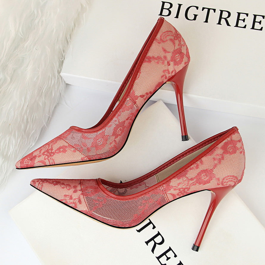 Red lace stiletto heels with pointed toe design for stylish fashion and ملابس choices