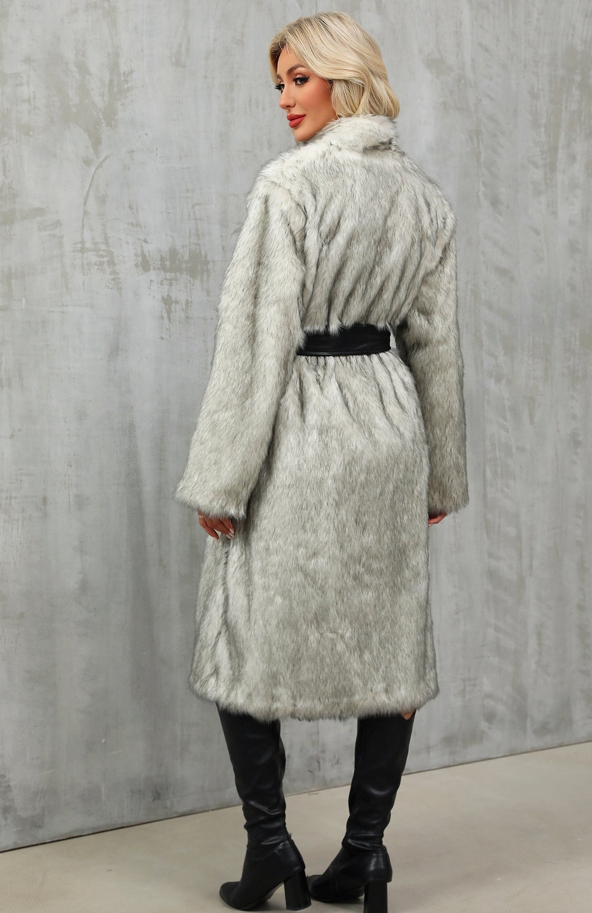 Long faux fur overknee thickened coat in silver-gray with high collar and black belt