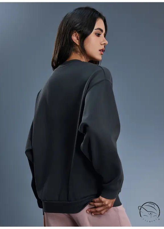 Black long sleeve casual fleece crew neck sweatshirt