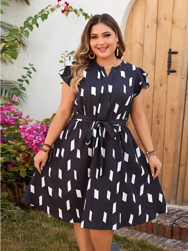 Woman in patterned comfortable tight waist dress
