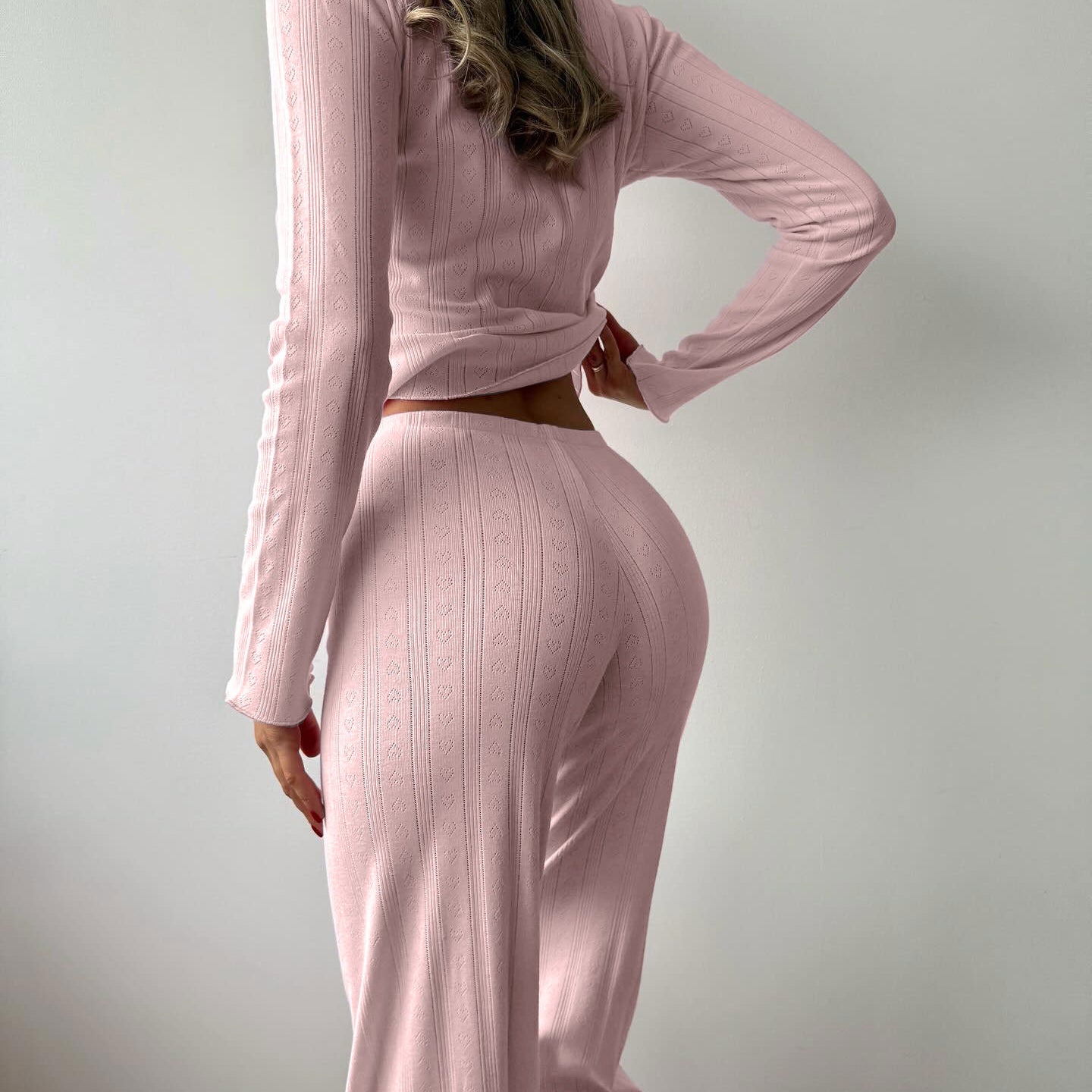Pink ribbed langry fashion pajamas set with long sleeves and high-waisted pants