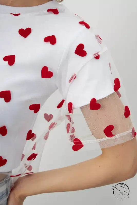 Elegant faux cotton short top with white blouse and red heart patterns