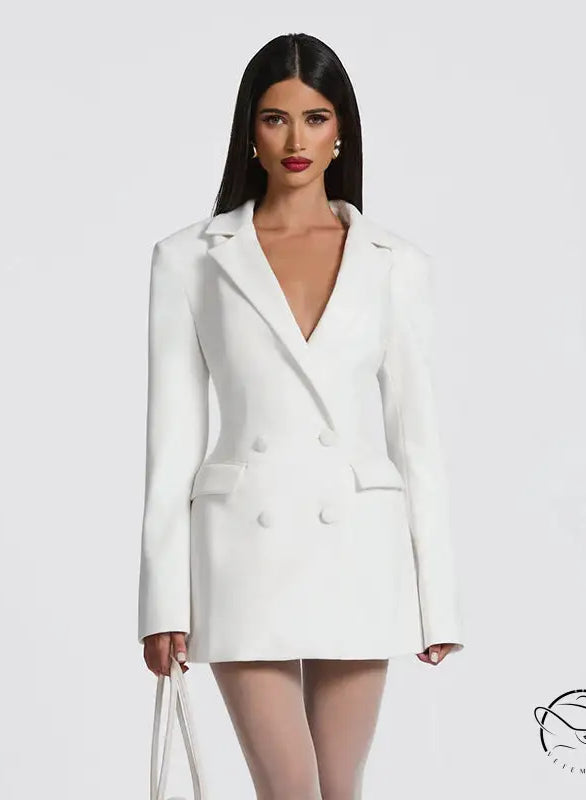 White long sleeve double-breasted blazer in tailored fashion fit