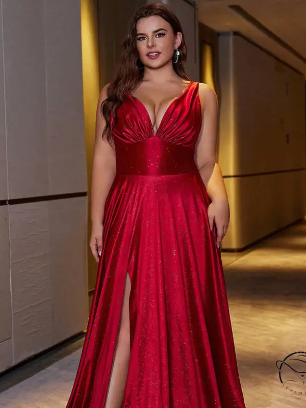 Elegant slim fit party dress in red evening gown style