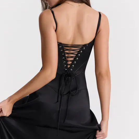 Elegant black corset-back langry evening dress in fashion ملابس