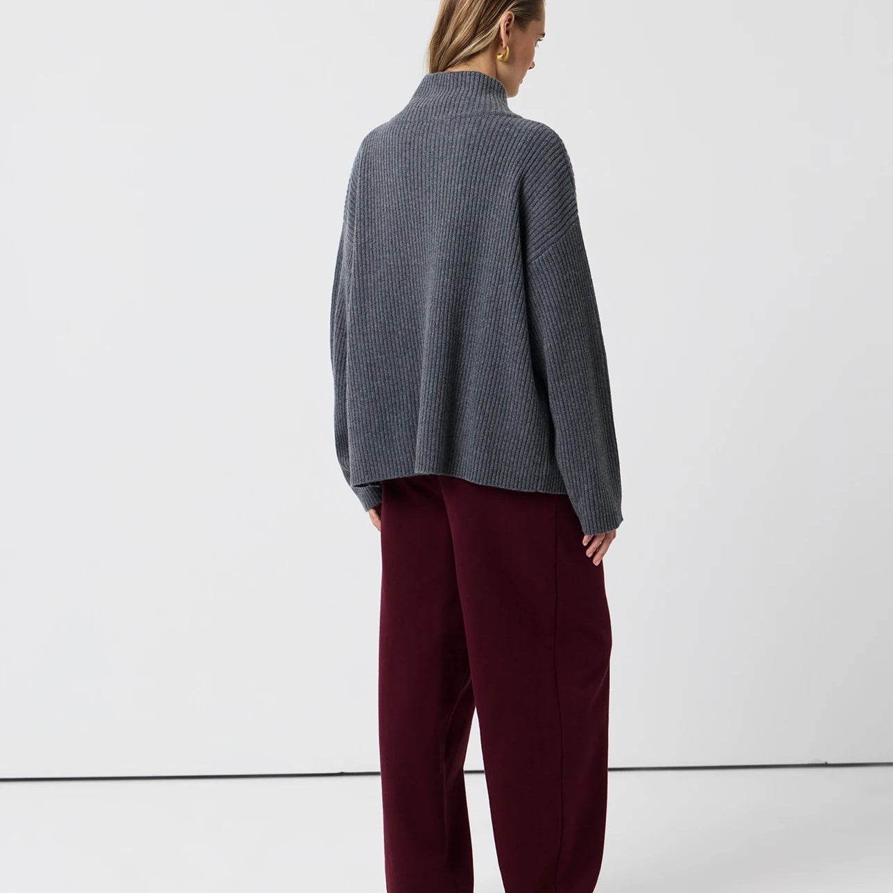 Dark red wool pants with textured pattern, high waistband, Langry fashion regular sleeve style