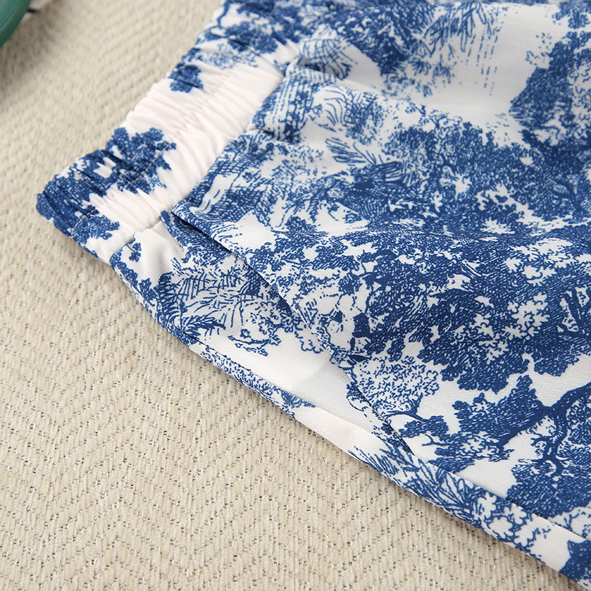 Blue and white patterned fabric with elastic waistband and side pocket for home wear fashion