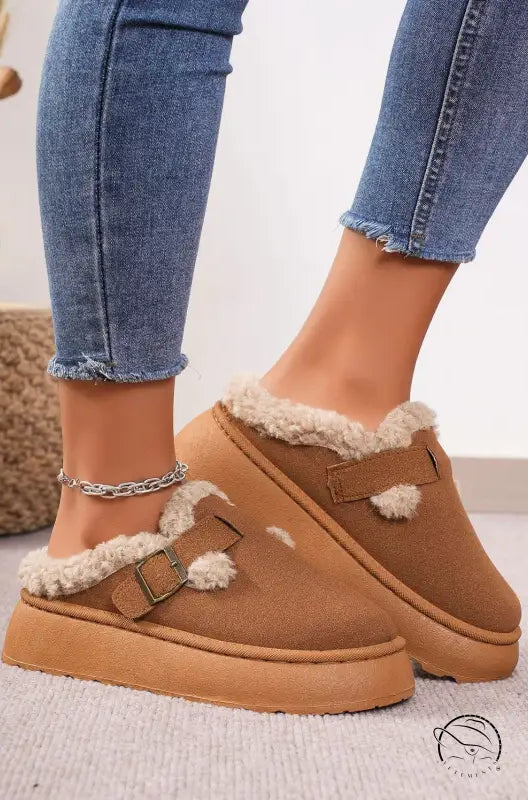 Brown faux-suede platform clogs with faux-fur trim in Langry fashion ملابس