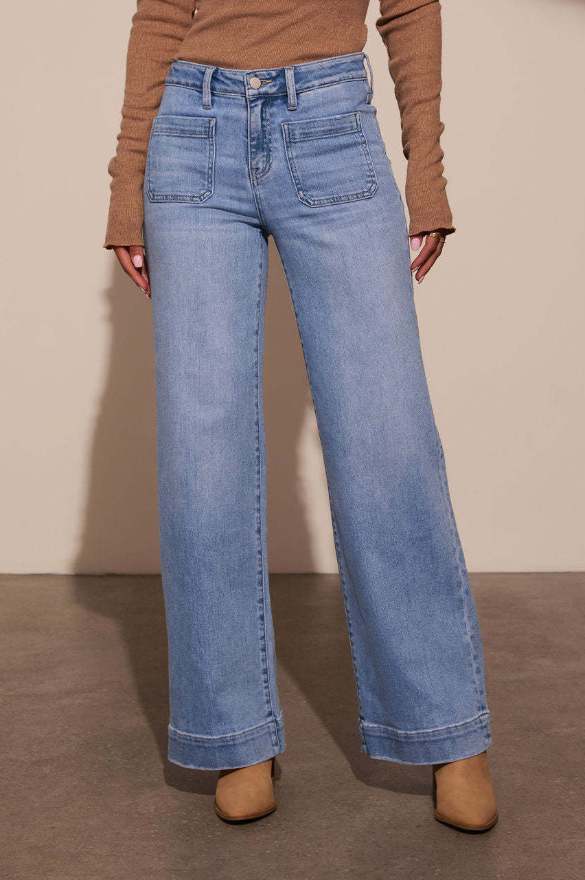 Light-wash, wide-leg denim jeans from the Stunning High Waist Straight Jeans fashion collection