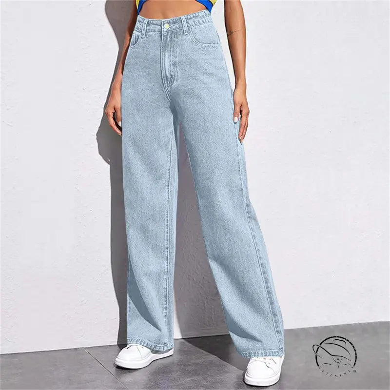 Stunning high waist wide leg jeans in light-wash denim