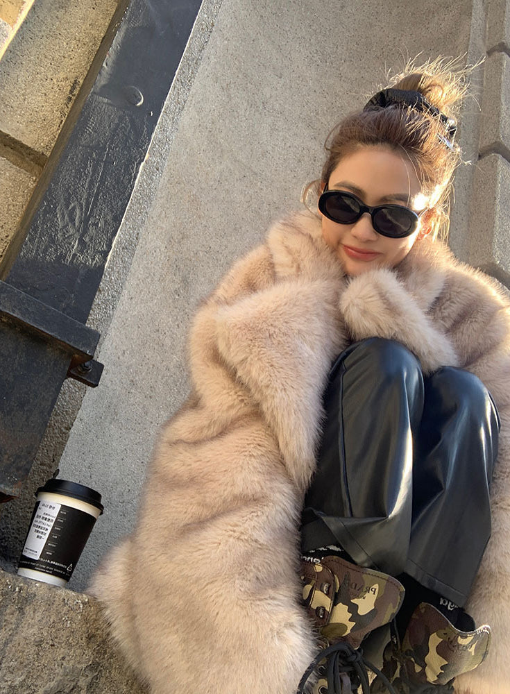 Luxurious warm beige faux fur Langry fashion jacket