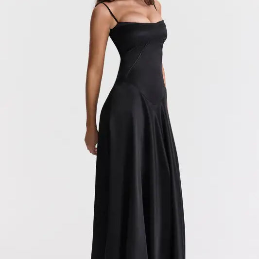 Elegant sleeveless black maxi dress in langry fashion style