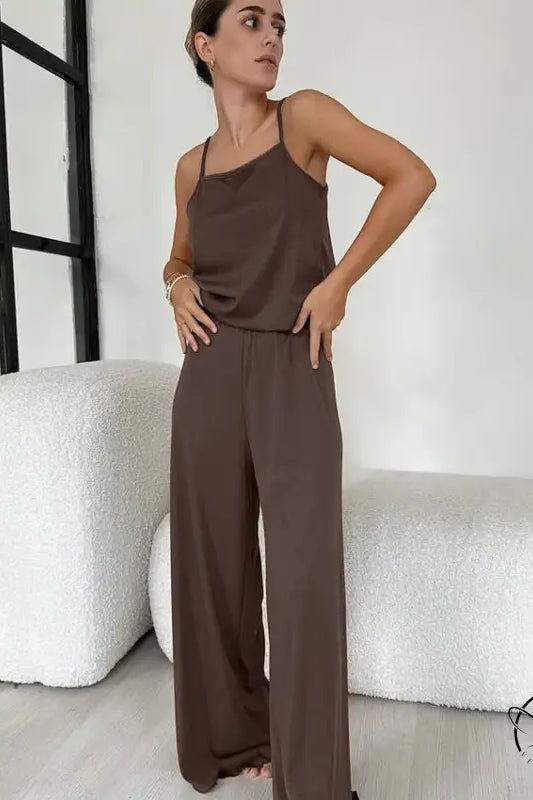 Brown sleeveless wide-leg jumpsuit in comfortable knitted pajamas