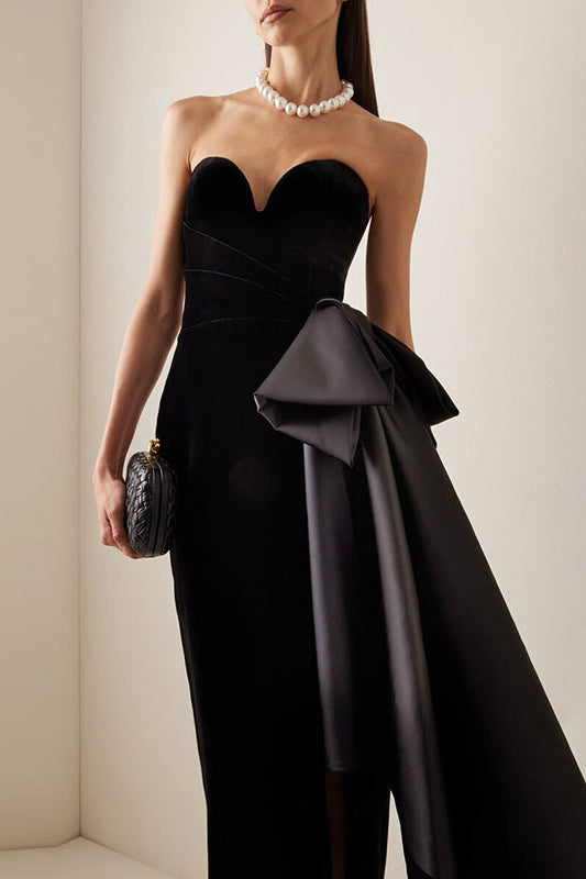 Elegant design sleeveless split dress in black strapless velvet with train and pearls