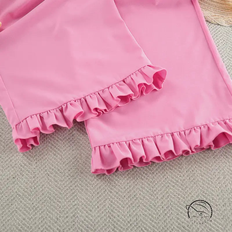 Pink ruffled langry swim trunks in smooth fabric for fashion ملابس