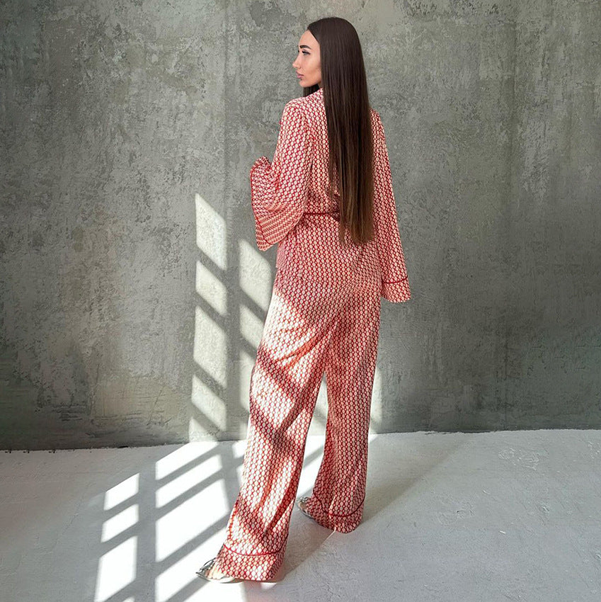 Women’s red and white patterned long-sleeved casual comfortable homewear pajama set