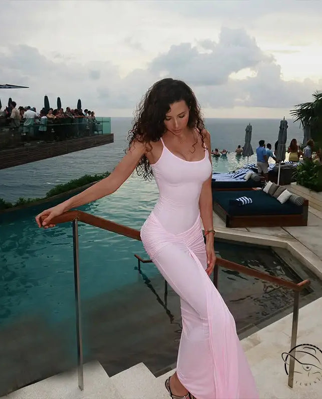 Gorgeous langry fashion high-slit maxi dress in flowing light pink fabric