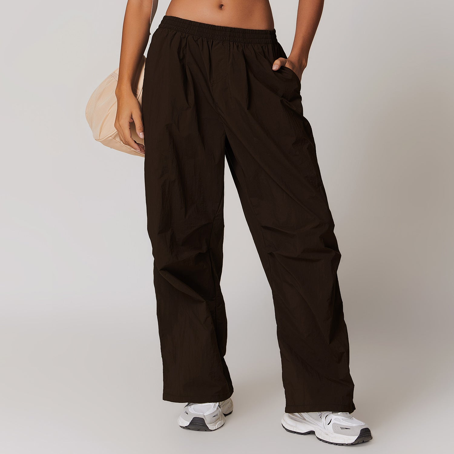 Dark brown loose-fitting Casual Sports Pants for running, perfect for modern fashion ملابس