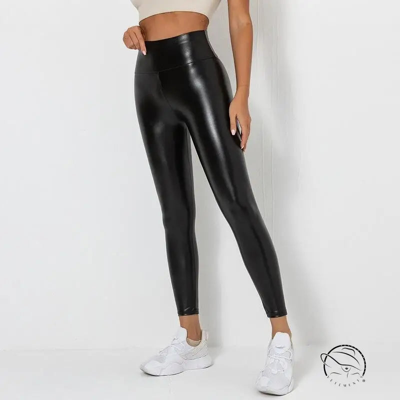 Shiny faux leather bright pants with glossy black finish