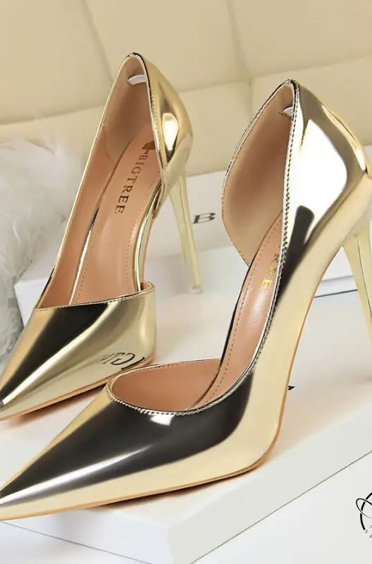 Simple stiletto heel metal pumps in gold and silver metallic finish