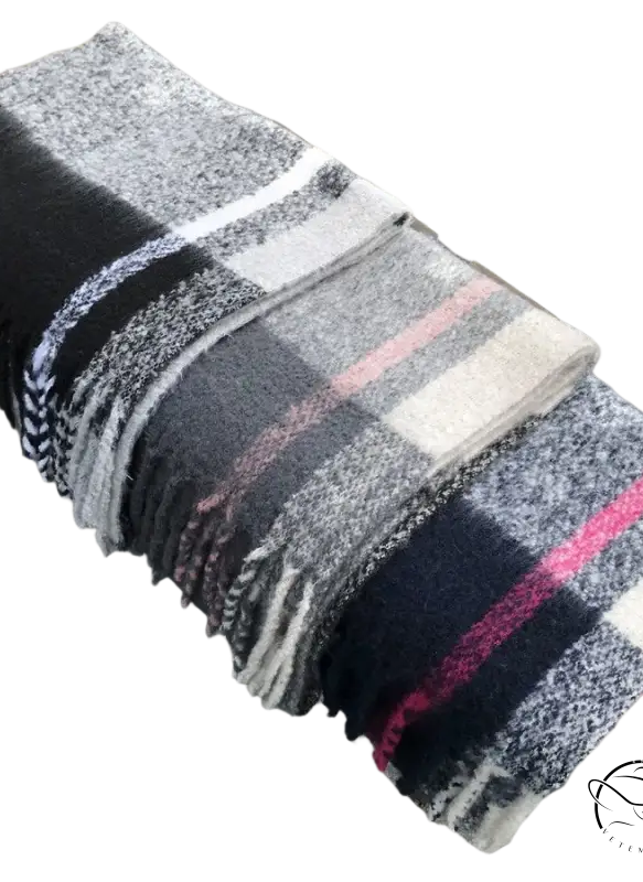 Rose plaid navy wool stitching scarf with fringe on railing