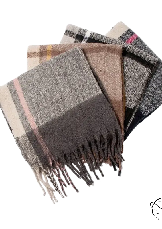 Woven wool stitching scarf in rose plaid navy blue with fringed edges