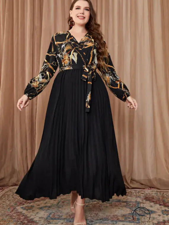 Beautiful evening dress: plus-size long-sleeved A-line maxi with pleated skirt