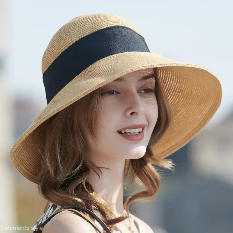 BROAD SUN HAT-VETEMENTS