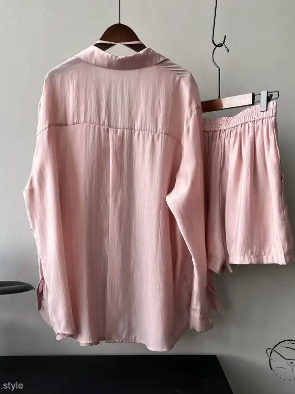 Breathable sun protection shirt suit in pink silk pajama style with belt