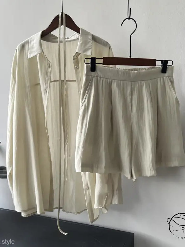 Breathable sun protection shirt suit in cream with belted long sleeves