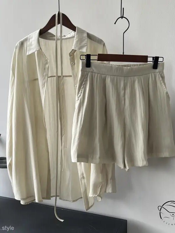 Breathable sun protection shirt suit in cream with belted long sleeves