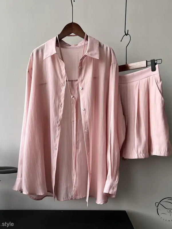 Pink belted sun protection shirt suit with shorts for spring and fall
