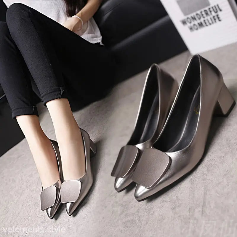 BREATHABLE KOREAN HEELS-VETEMENTS